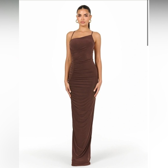 NEW Naked Wardrobe Chocolate Brown HOURGLASS RUCHED OPEN BACK MAXI DRESS - Picture 1 of 10
